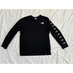 The North Face men’s size L black long sleeved shirt